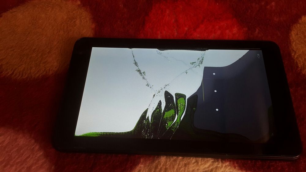Tableta - 7 inch - MIKONA - MSW - BT67QC8TN - B android defecta piese