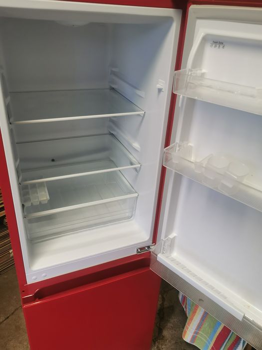 Vând mobila bucătărie+frigider