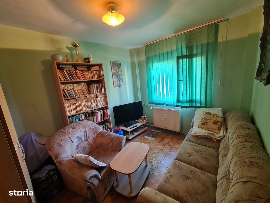 Vand ap.4 camere zona Micalaca Maranata Malul muresului et.2 cu balcon