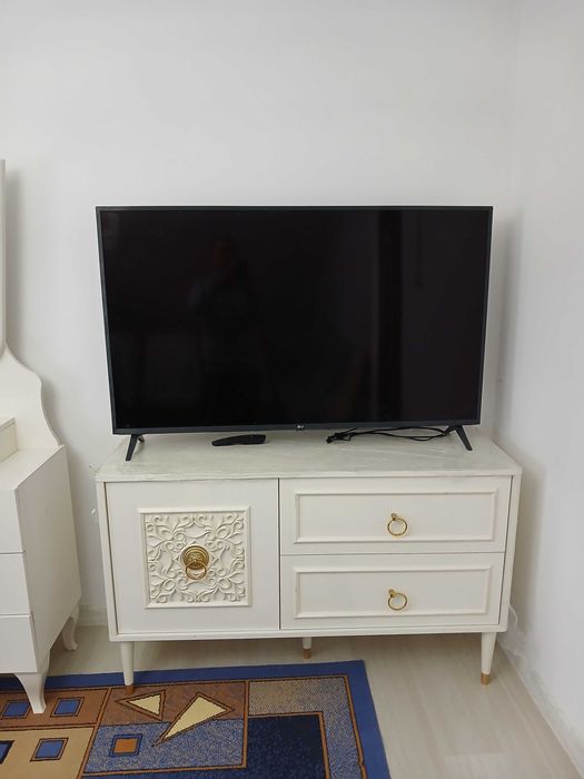 Телевизор LG больщой экран