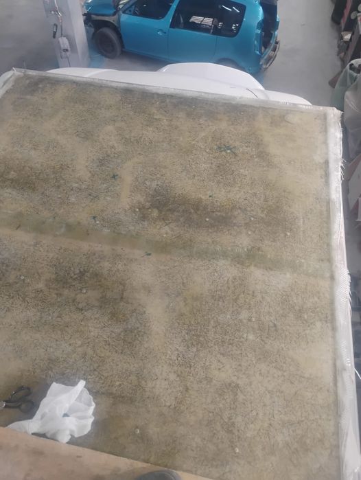 Reparatii fibra de sticla. Auto, bazine, containere, etc.