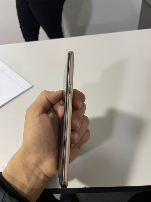 Galaxy s10+ 256 holati ideal