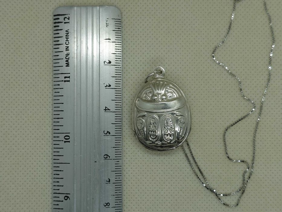 Colier cu Pandantiv "Scarab Regal"