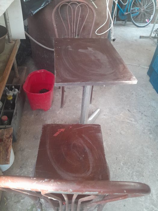 Masa terasa plus scaune