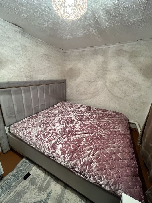 кровать спальный