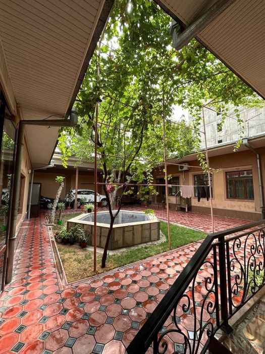 ПРОДАЁТСЯ ДОМ ЧИЛОНЗОР махалля Узбекфильм  4 сотки 5хона 1етаж