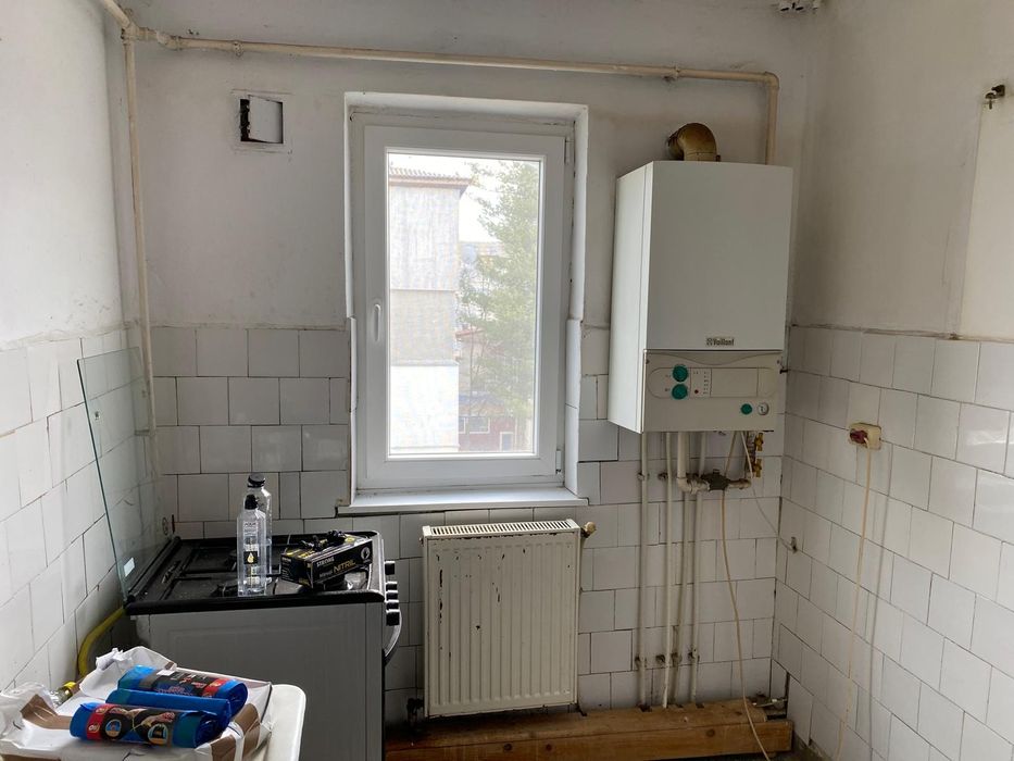 Vând Apartament 3 Camere – 62 mp – Str. Miron Costin, Bacău