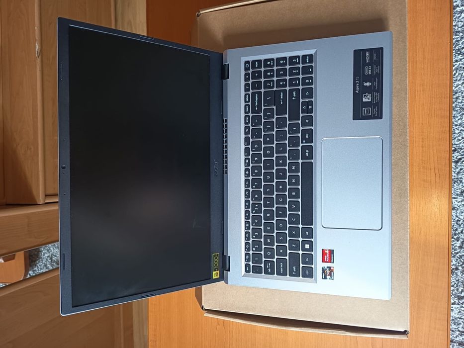 Acer Aspire 3 Ryzen 5 / 16GB / SSD – ca nou, garanție