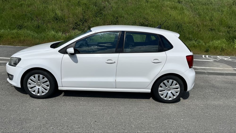 VOLKSWAGEN Polo 2010 — imagine 2
