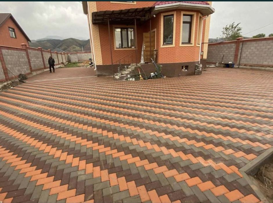 Укладка брусчатки [тротуарной плитки