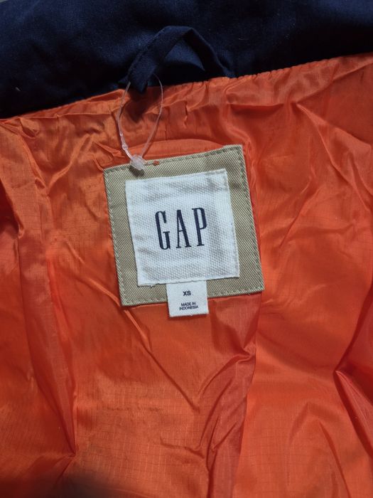 Продам куртку унисекс GAP