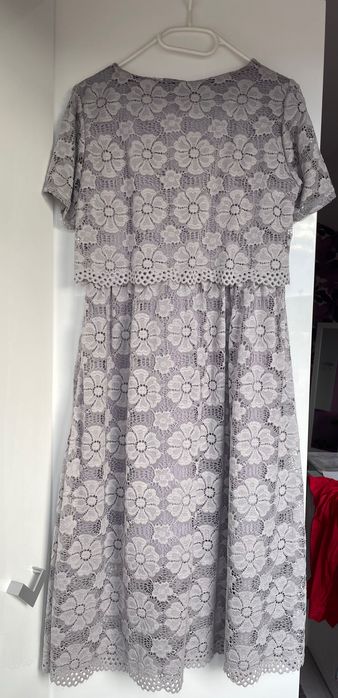 Vând rochie elegantă, nouă cu etichetă!