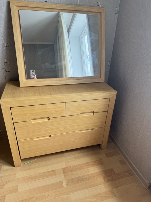 Спальный гарнитур