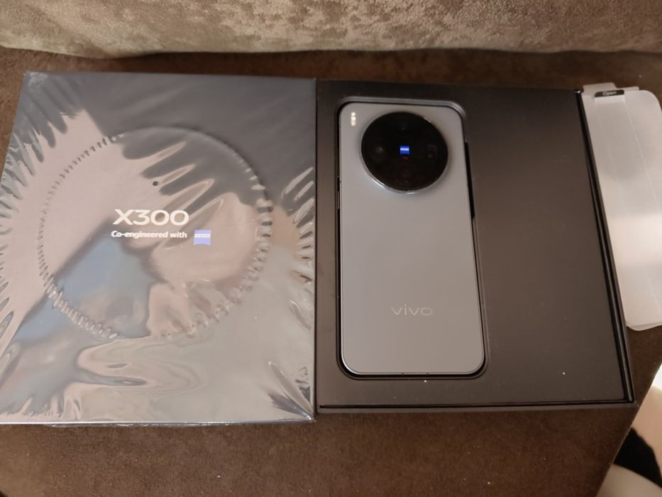Vivo X300 16/512 Global с БГ език