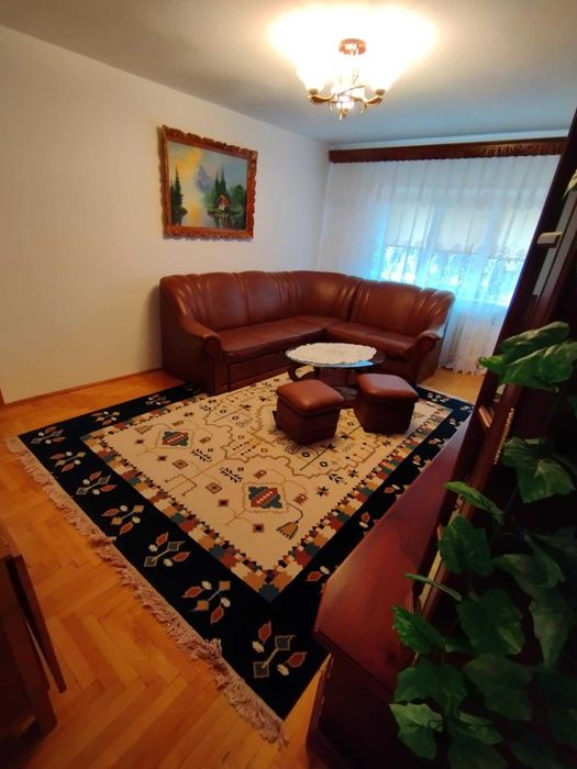 Inchiriez Apartament 3 camere complet mobilat si utilat zona Obcini