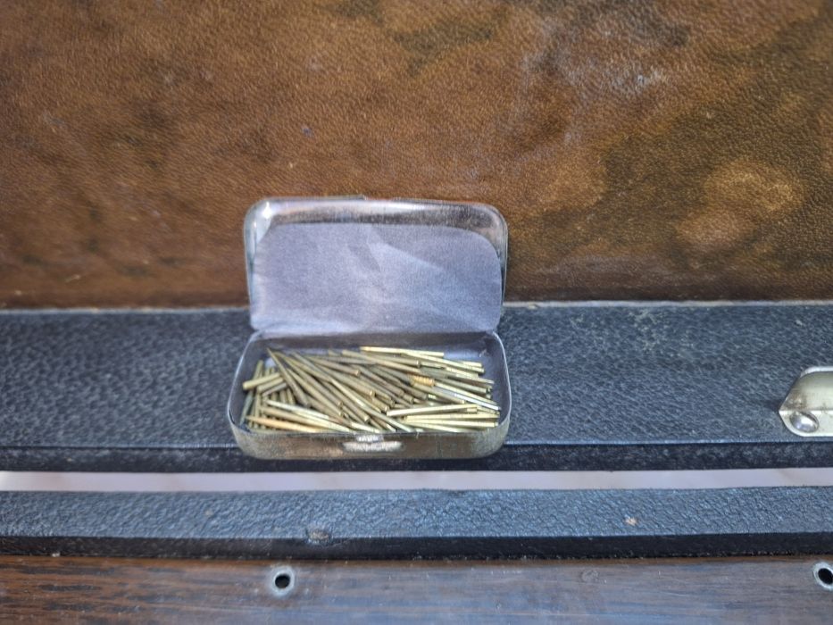 Ретро преносим грамофон с куфарче