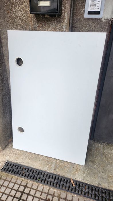 Офис бюро цвят венге и бял