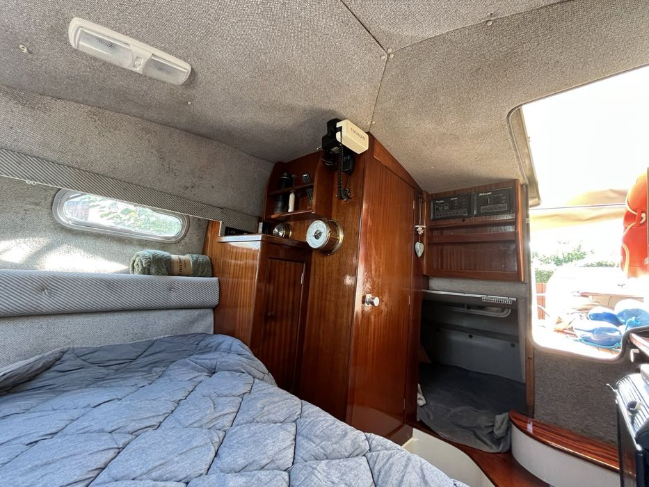 Продавам Яхта Sealine 215