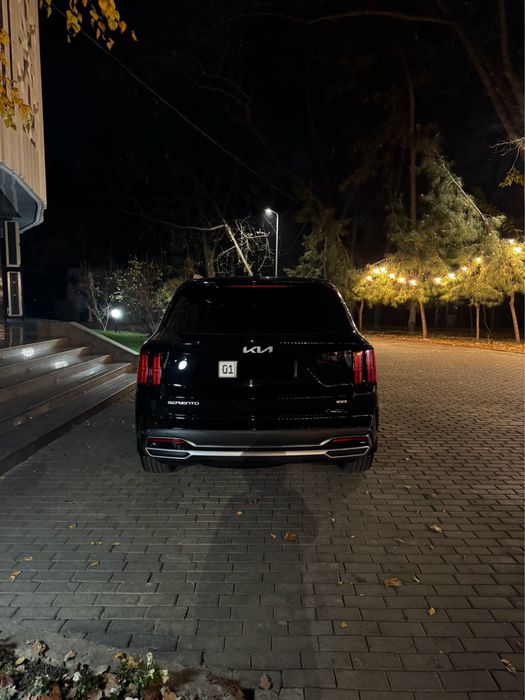 Kia Sorento 2023 yil qora tozza