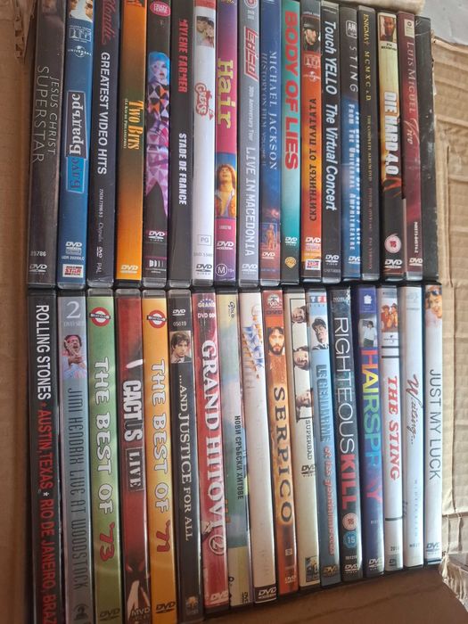 DVD плеар плюс оригинални dvd дискове