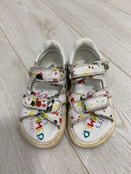 Продам сандалики