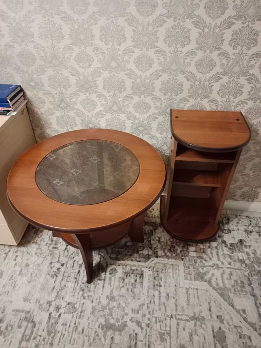 Журнальный столик с тумбочкой