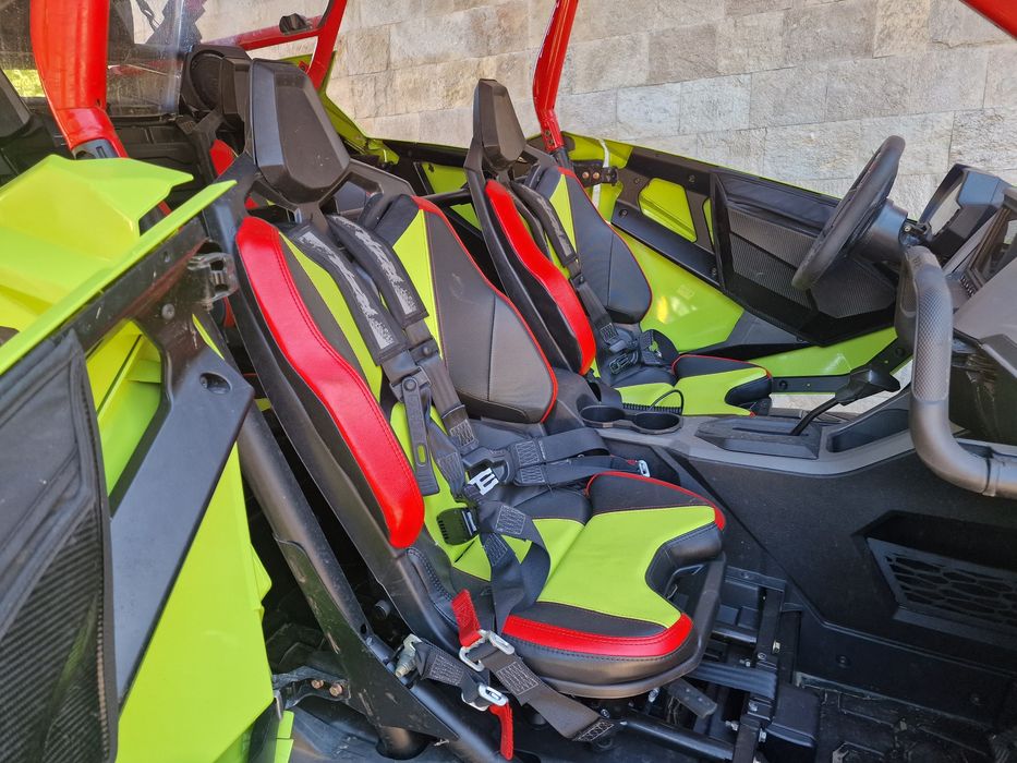 Продавам Polaris RZR
