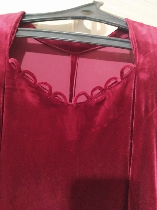 Женское  вечернее  платье