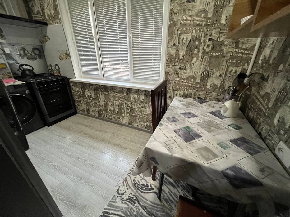 Сдается 1 комнатная квартира 
С обстановкой
В горде Алмалыке