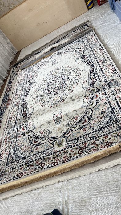 Продается ковры новые турецкий