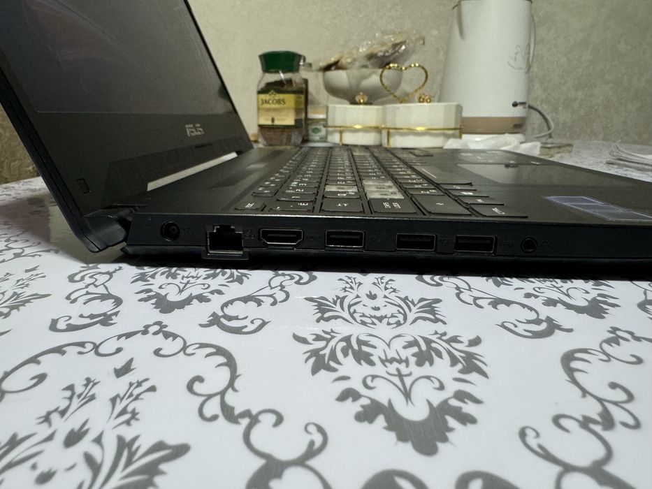 Игровой ноутбук asus