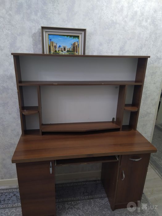 Рабочий стол, компьютерный стол