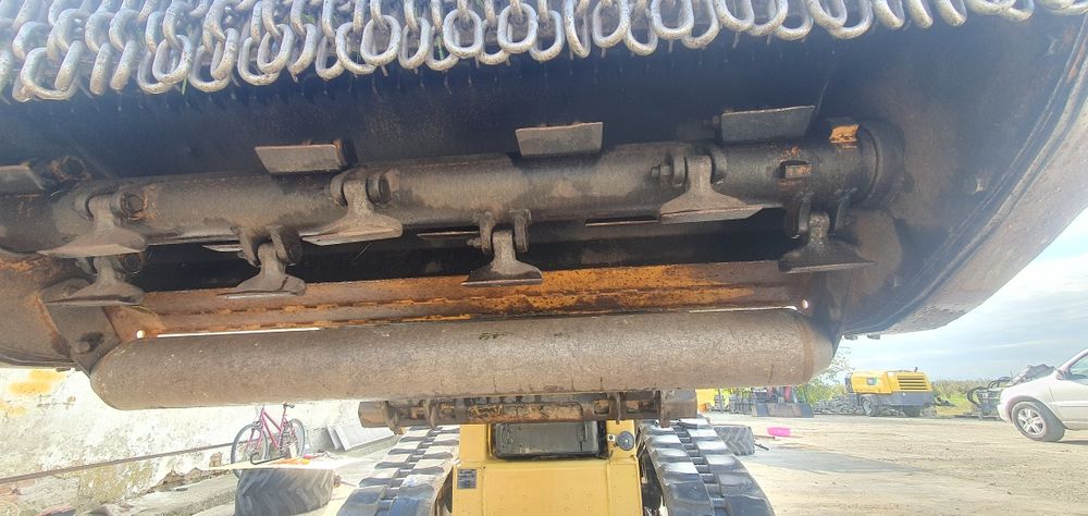 Tocător vegetație și resturi vegetale pt. încărcător frontal