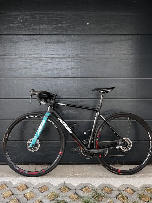 Карбонов шосеен велосипед KTM Revelator Alto team