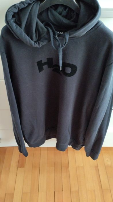 Суитшърт на марка Н2О