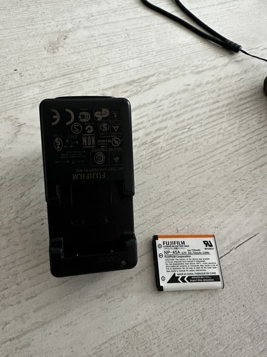 Camera foto digitala Fujifilm Finepix T200