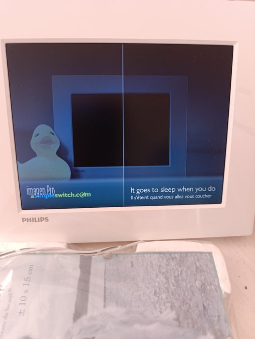Philips SPF2047/10 – 7" цифрова фоторамка, НОВА/НЕИЗПОЛЗВАНА, пълен комплект