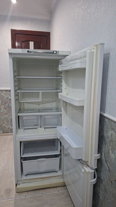 Холодильник Indesit SB 150