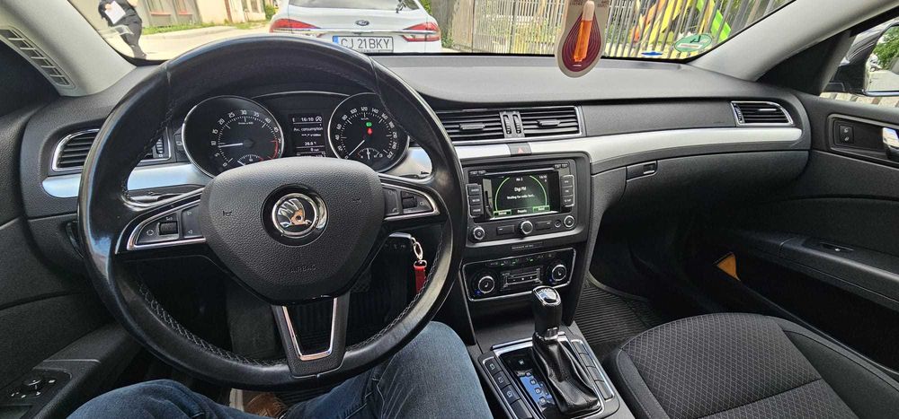 SKODA Superb 2014 — imagine 4