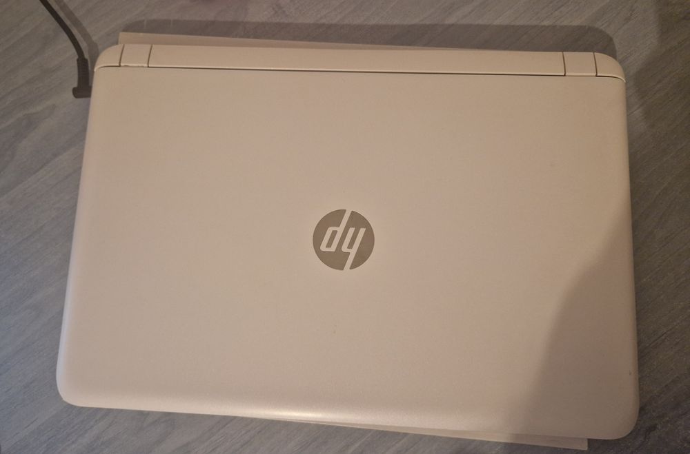 Laptop HP Pavilion AMD A8 / 4GB RAM / 500GB HDD
