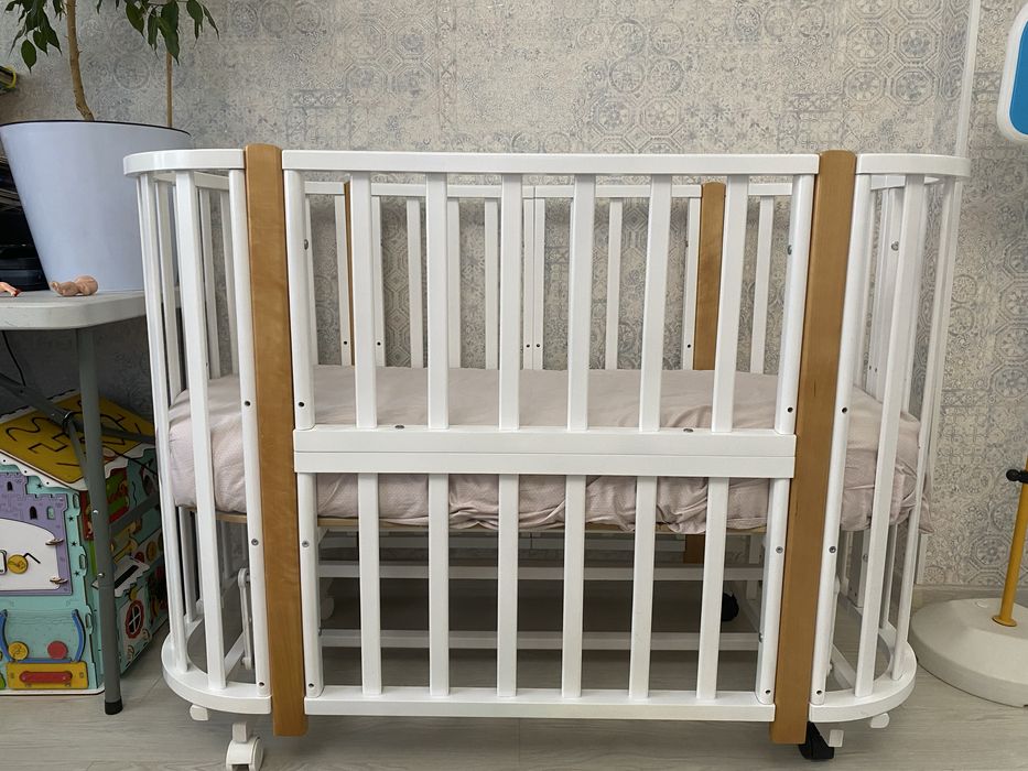 Продам десткую кроватку трансформер