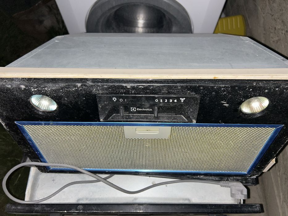 Вытяжка для кухни, посудамойка