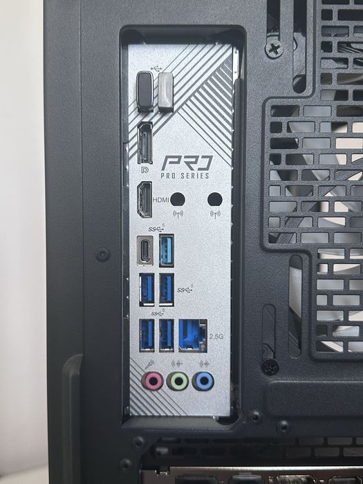 PC Gaming RX 7700 XT,  I5 12600KF,  32GB DDR4,  SSD 2TB (PLACA VIDEO IN GARANTIE!!)