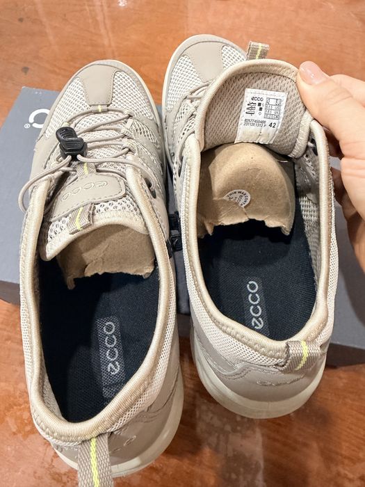 Продам мужские кроссовки Ecco