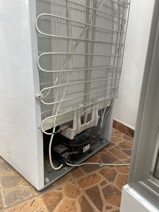 Холодильник бирюса