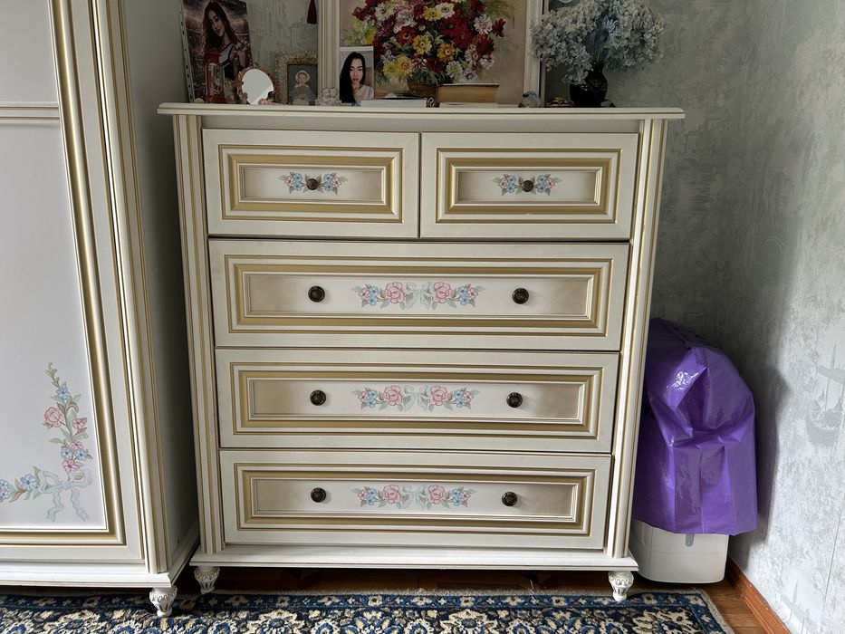 Спальный гарнитур