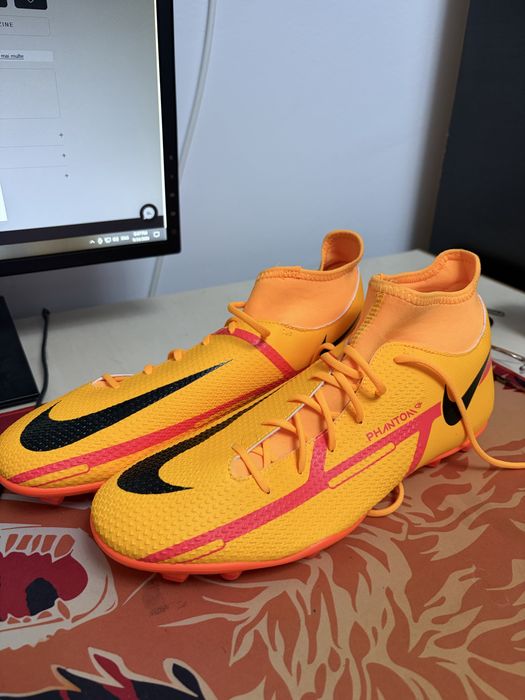 Ghete nike fotbal phantom GT2