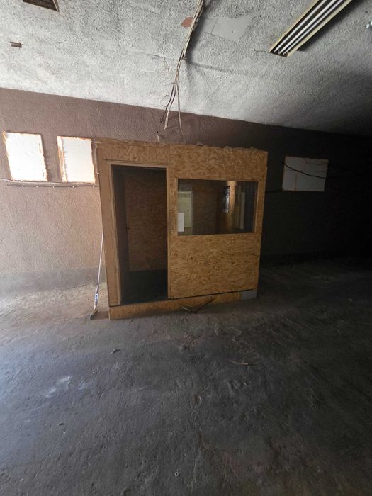 Дава се под наем Промишлена сграда в София, Военна рампа - 235 кв.м за 800 € - Снимка #4