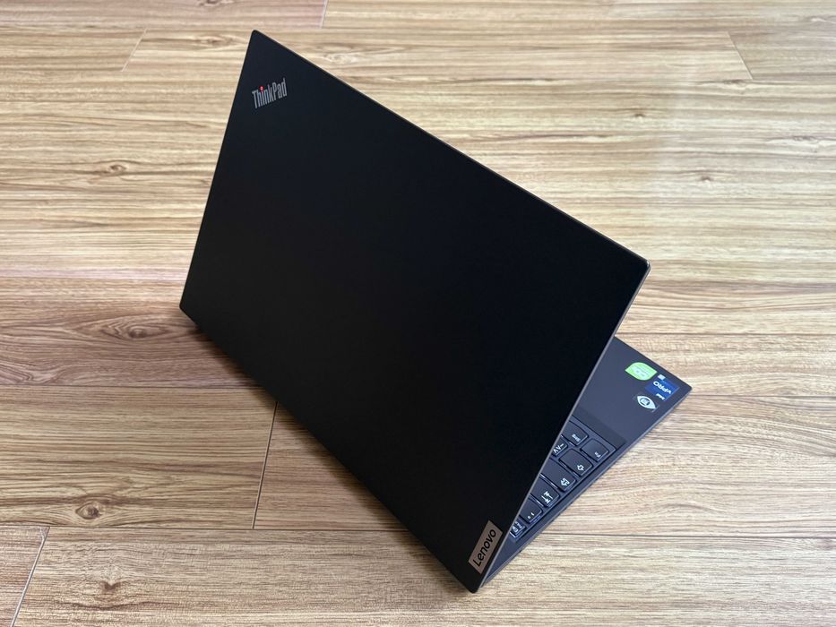 Lenovo p15v Gen 3`i9-12900H/RTX A2000/32GB DDR5/512GB SSD/Гаранция
