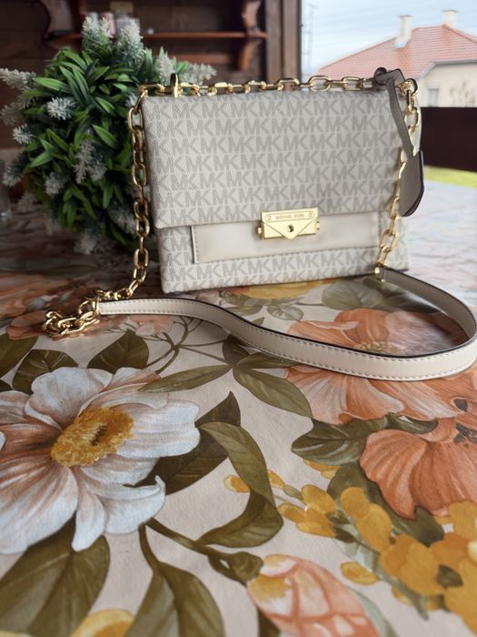 Чанта Michael Kors чисто нова